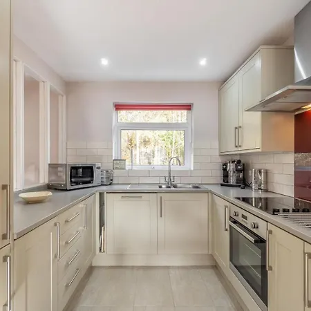 2 Bed In Ambleside Oc-lr114 度假居
